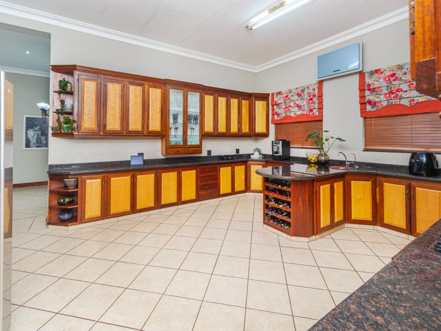 4 Bedroom Property for Sale in Kosmos Ridge North West